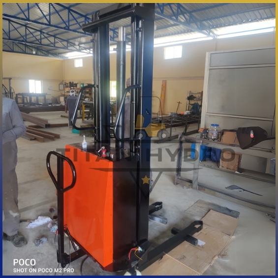 Semi-Electric Stacker Manufacturers in Hyderabad